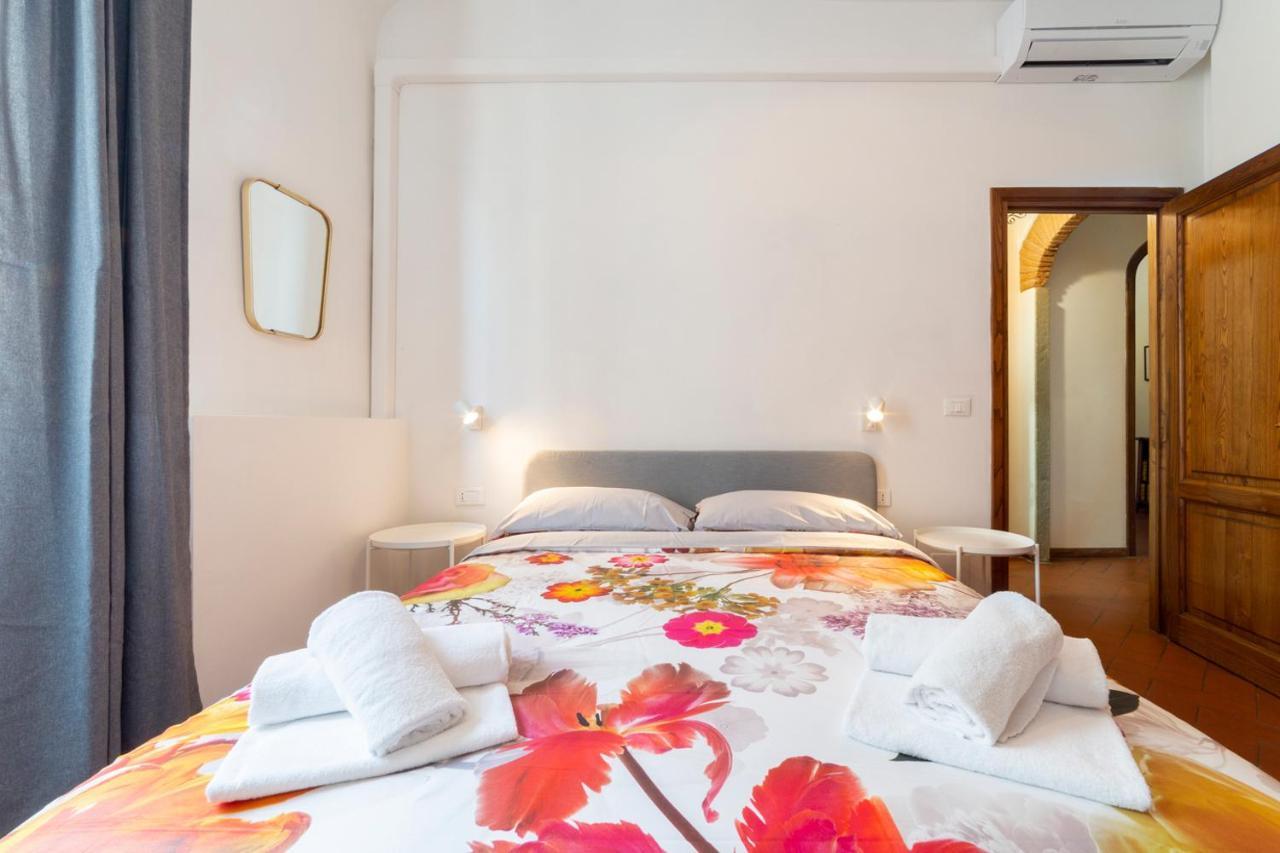 110 Sqm Apartment 6 Sleeps In Santa Croce Florence Buitenkant foto